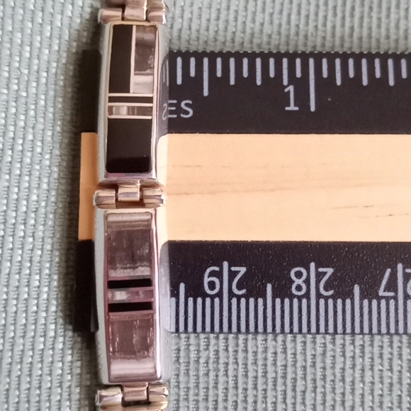 NATIVE AMERICAN STERLING SILVER INLAY BLACK ONYX AND SHELL TUXEDO BRACELET - Picture 7 of 8